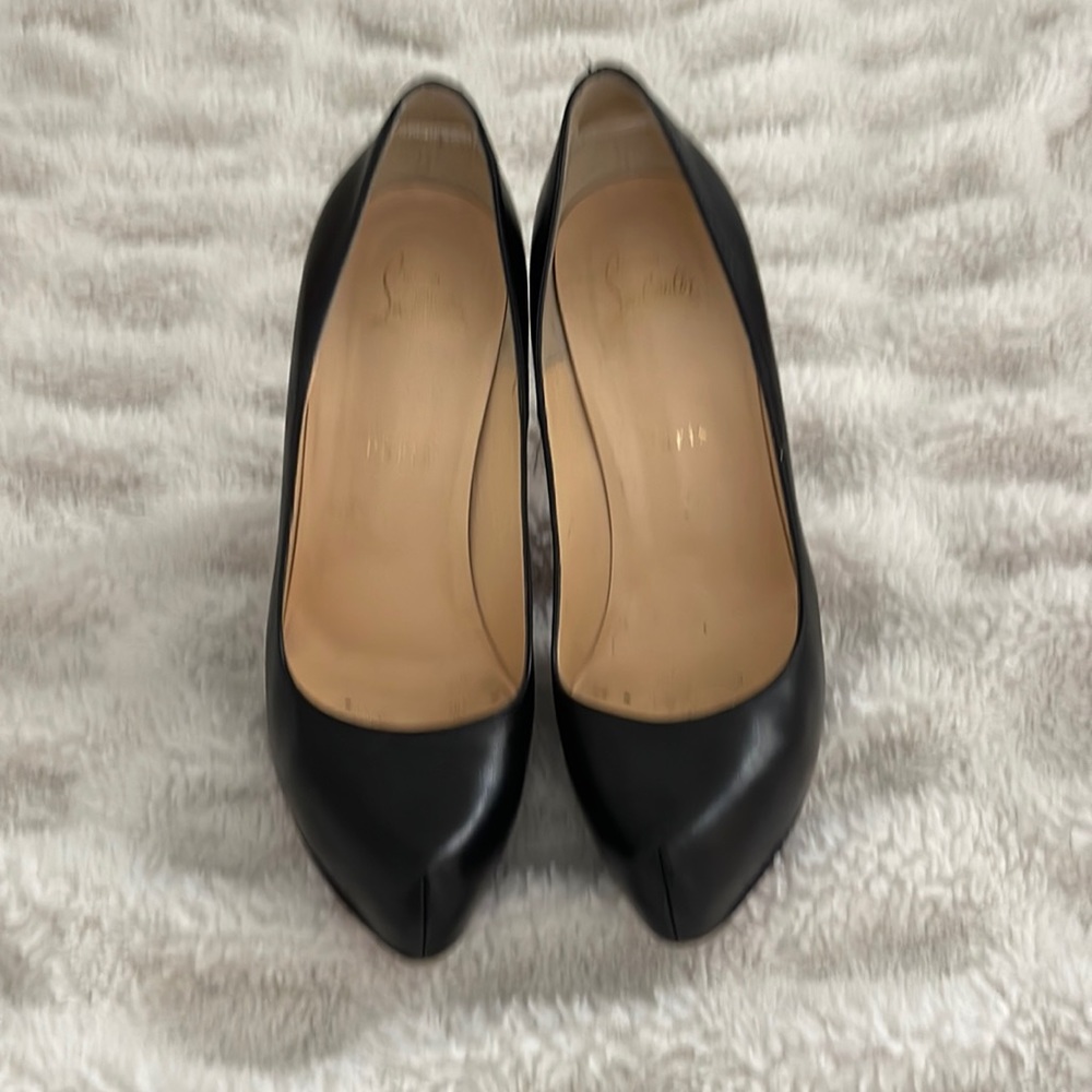 Christian Louboutin Black Heels. Size 38.5. Good condition.